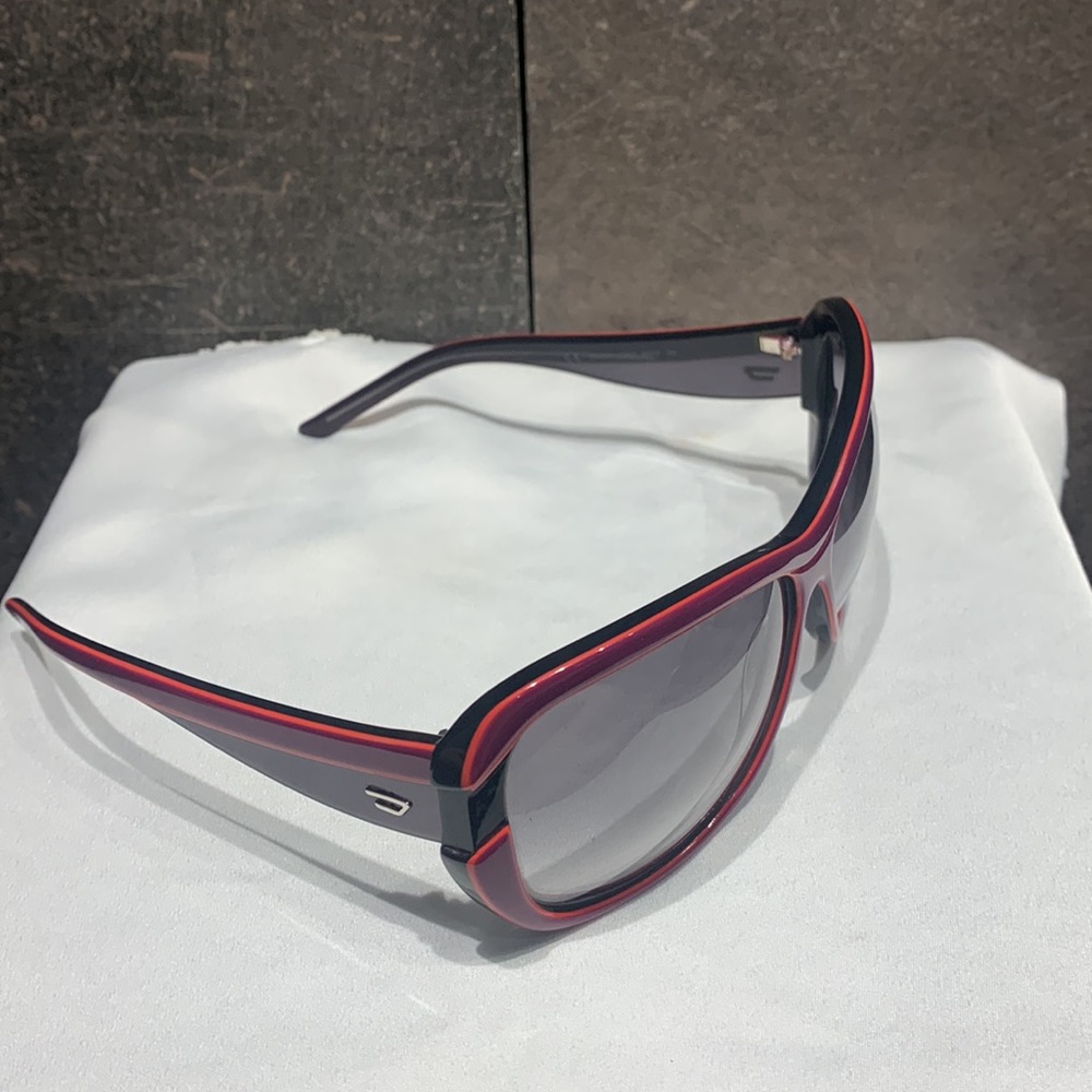 Diesel Sunglasses with box - Picture 5 of 11
